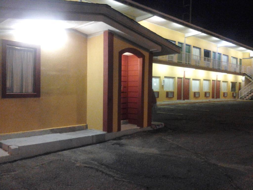Sweets Inn Motel New Orleans Bagian luar foto